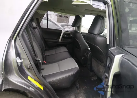 2018 Toyota 4Runner Sr5 Premium z USA, uszkodzony, nr VIN JTEBU5JR4J5582689